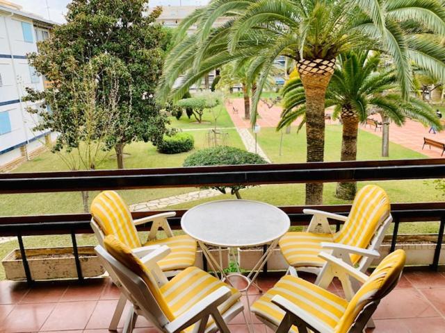 Appartement Book Ibiza Salou Extérieur photo