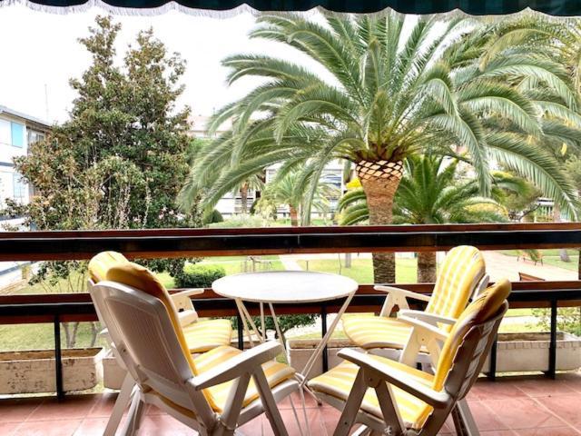 Appartement Book Ibiza Salou Extérieur photo